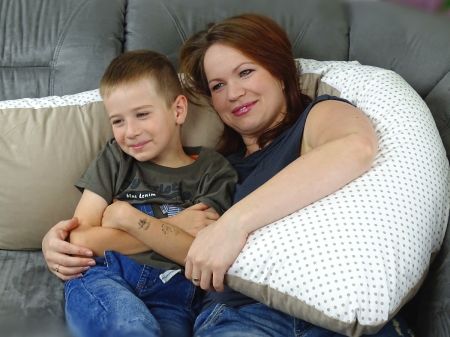 Tulící polštář BÉŽOVÝ PUNTÍK XXL, 100% bavlna